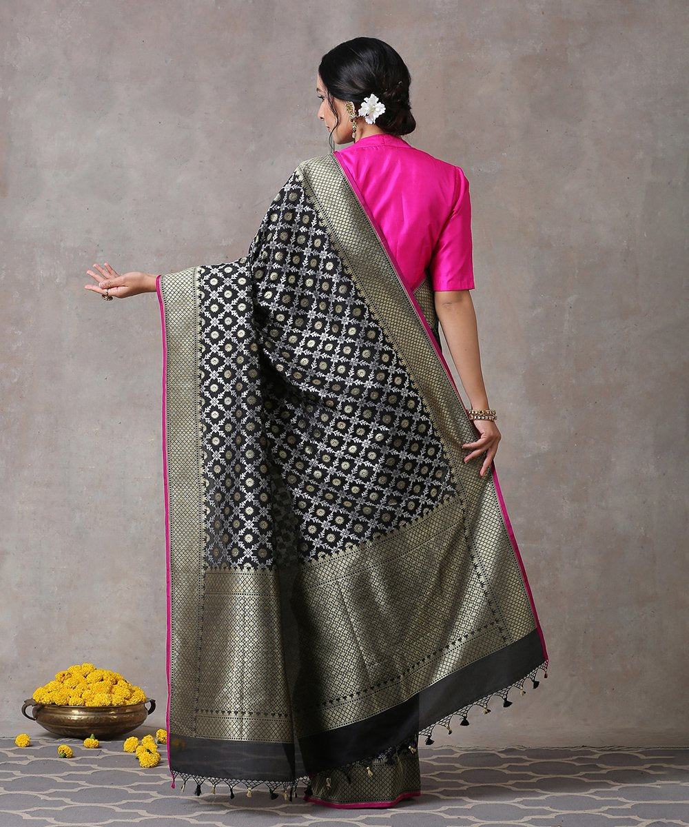 Handloom_Black_Katan_Georgette_Banarasi_Saree_With_Small_Booti_WeaverStory_03