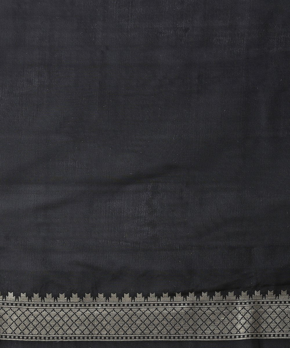 Handloom_Black_Katan_Georgette_Banarasi_Saree_With_Small_Booti_WeaverStory_05