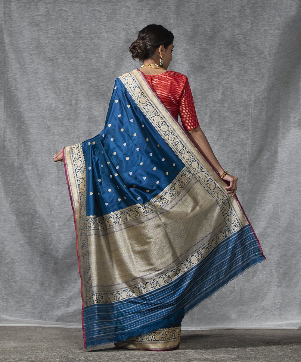 Handloom_Blue_Pure_Katan_Silk_Banarasi_Saree_with_Kadhwa_Booti_and_Maroon_Selvedge_WeaverStory_03