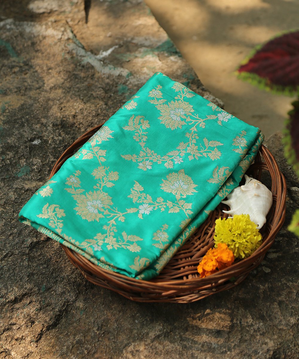 Handloom_Firozi_Kadhwa_Jangla_Pure_Katan_Silk_Banarasi_Dupatta_with_Rose_Motifs_WeaverStory_01