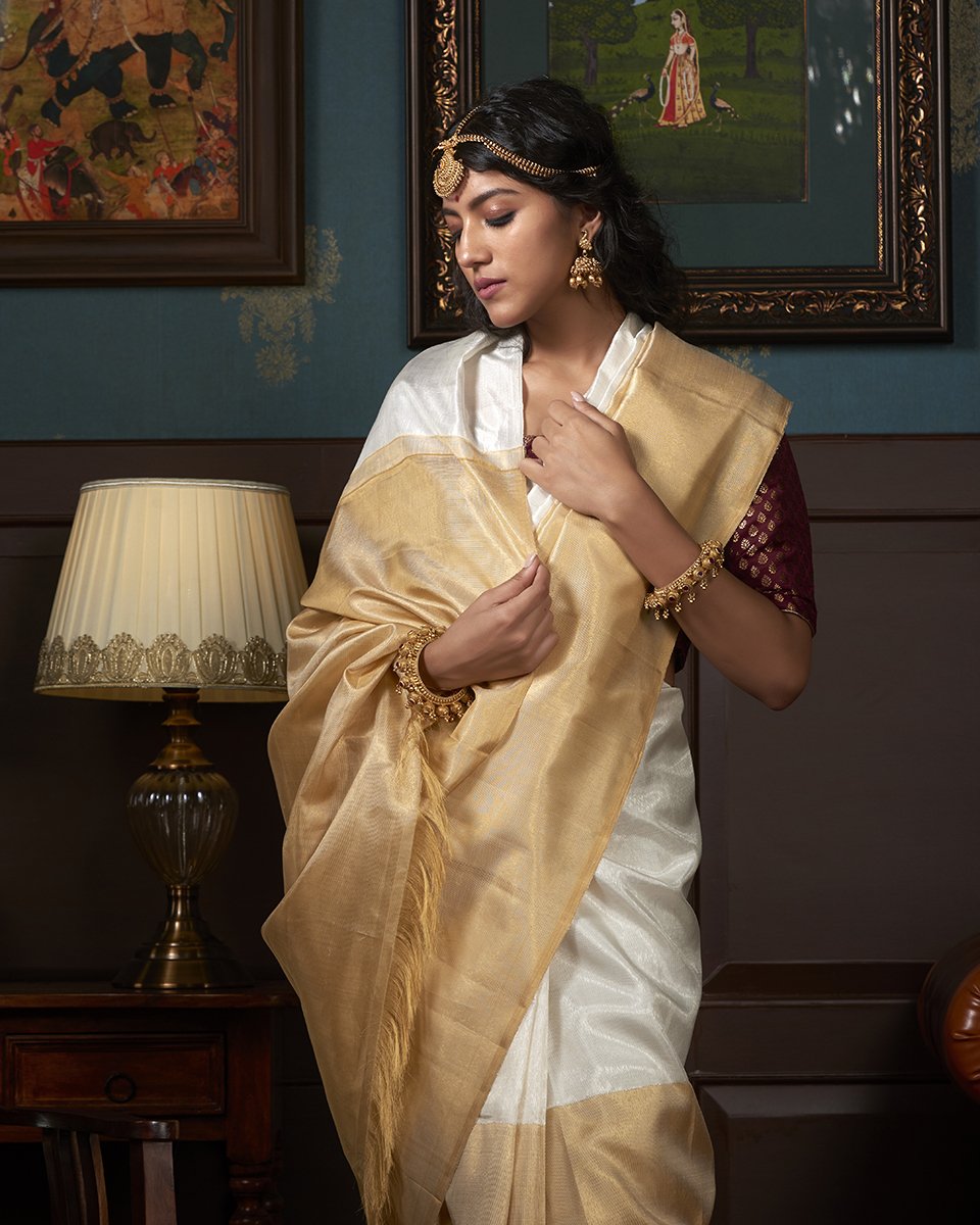 Handloom_Gold_And_Silver_Kanjivaram_Pure_Silk_Saree_With_Korvai_Weave_WeaverStory_01