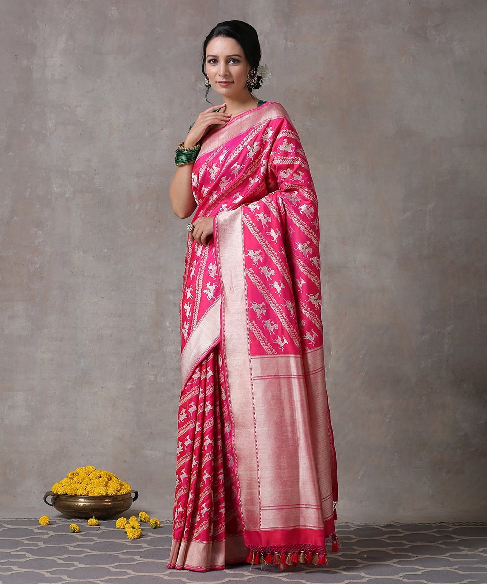 Handloom_Hot_Pink_Pure_Katan_Silk_Diagonal_Shikargah_Weave_Banarasi_Saree_With_Kadhwa_Bel_WeaverStory_02