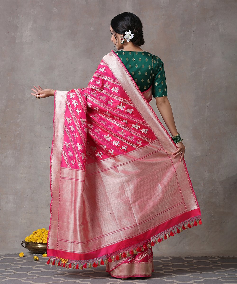 Handloom_Hot_Pink_Pure_Katan_Silk_Diagonal_Shikargah_Weave_Banarasi_Saree_With_Kadhwa_Bel_WeaverStory_03