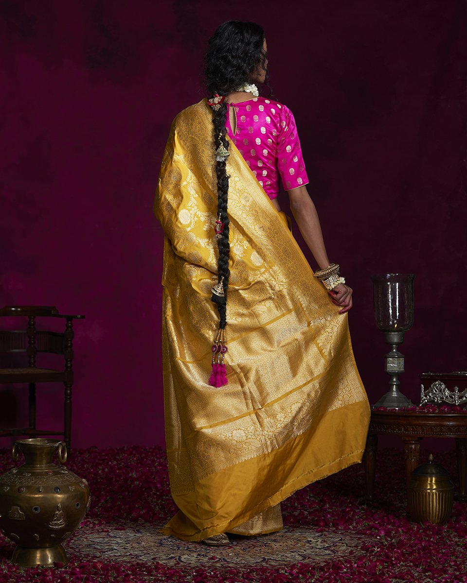 Handloom_Katan_Silk_Yellow_Kadhwa_Banarasi_Saree_with_Jangla_Design_WeaverStory_03