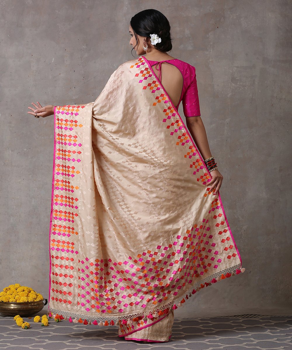 Handloom_Light_Brown_Pure_Katan_Silk_Tanchoi_Banarasi_Saree_with_Meenakari_WeaverStory_03