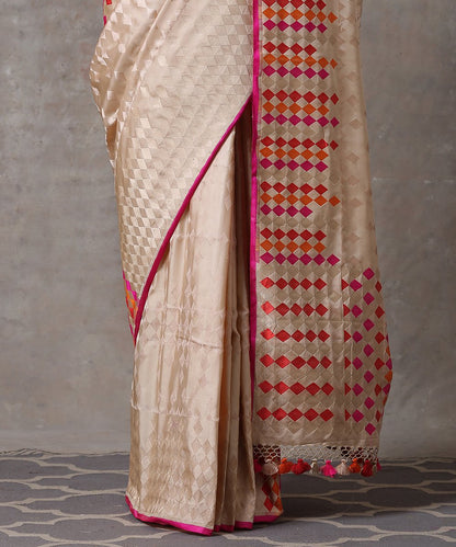 Handloom_Light_Brown_Pure_Katan_Silk_Tanchoi_Banarasi_Saree_with_Meenakari_WeaverStory_04