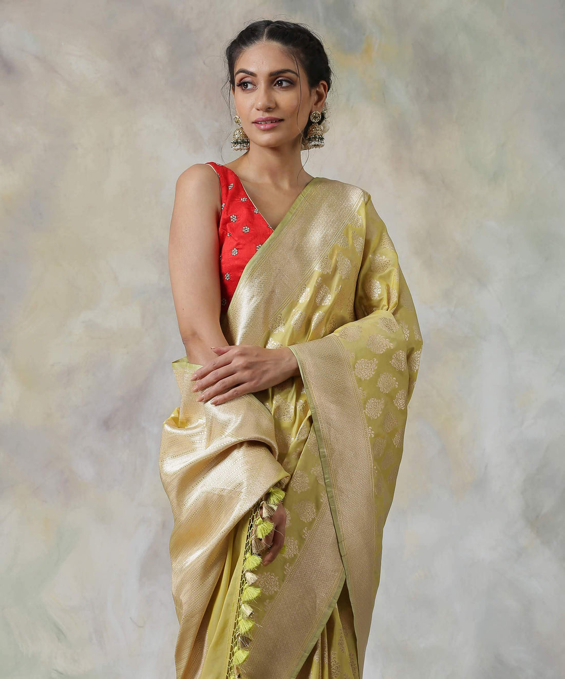 Handloom_Light_Green_Banarasi_Saree_with_All_Over_Zari_Booti_WeaverStory_01