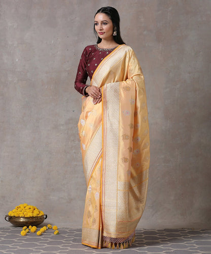 Handloom_Light_Peach_Pure_Katan_Silk_Banarasi_Saree_With_Kadhwa_Booti_and_Badla_Work_WeaverStory_02