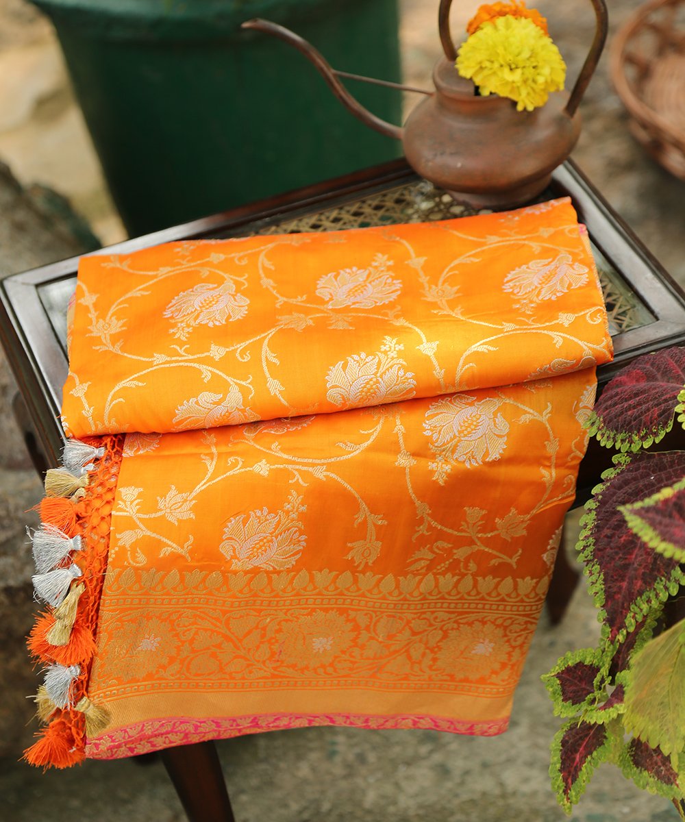 Mango_Yellow_Pure_Katan_Silk_Sona_Rupa_Kadhwa_Jangla_Banarasi_Dupatta_WeaverStory_01