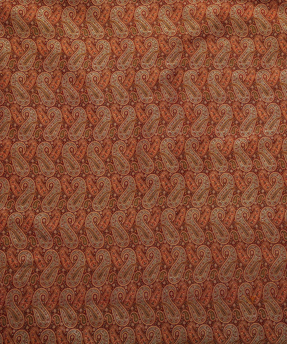 Handloom_Maroon_Pure_Katan_Silk_Brocade_Banarasi_Fabric_with_Zari_WeaverStory_02