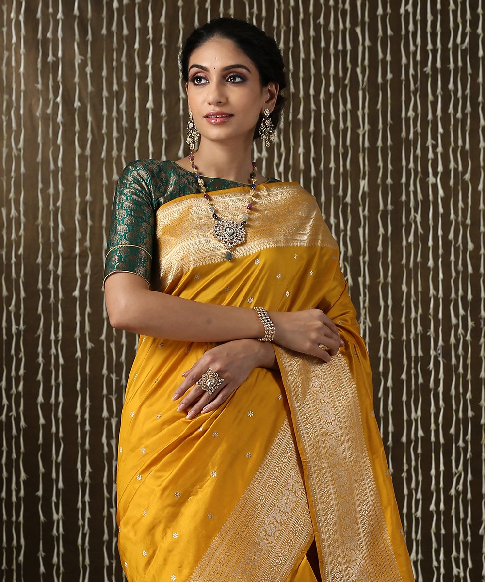 Handloom_Mustard_Katan_Silk_Banarasi_Saree_with_Small_Floral_Booti_Design_WeaverStory_01