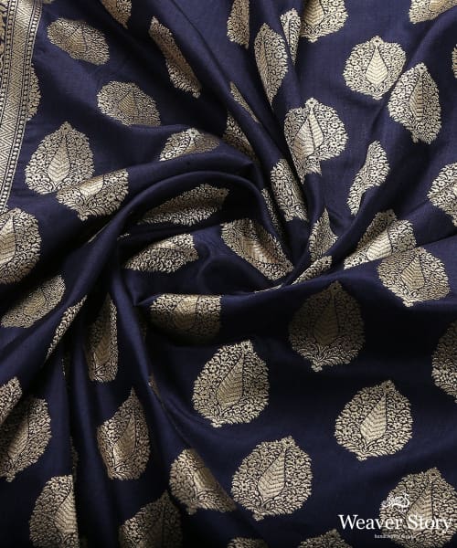 Handloom_Navy_Blue_Katan_Silk_Banarasi_Dupatta_with_Cutwork_and_Booti_Design_WeaverStory_05