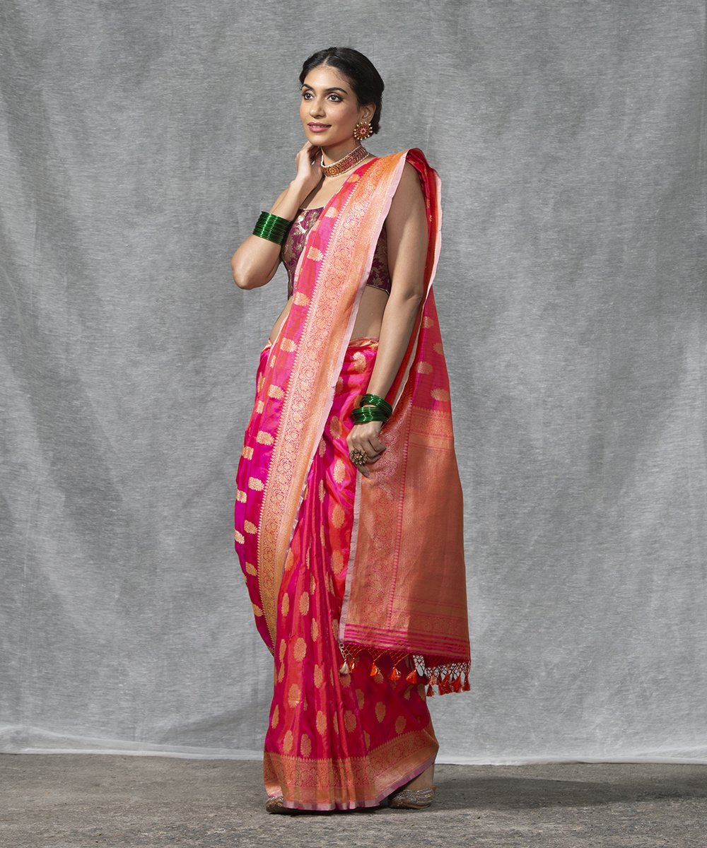 Handloom_Pink_And_Orange_Dual_Tone_Katan_Silk_Floral_Booti_Banarasi_Saree_WeaverStory_02