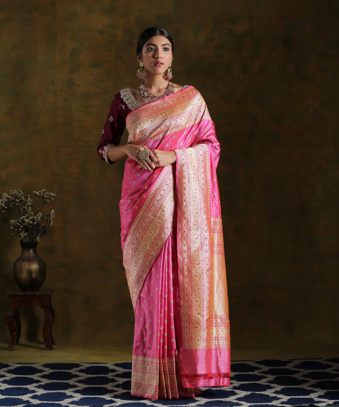 Handloom_Gulabi_Pink_Pure_Katan_Silk_Banarasi_Saree_with_Guldaudi_Boota_WeaverStory_01