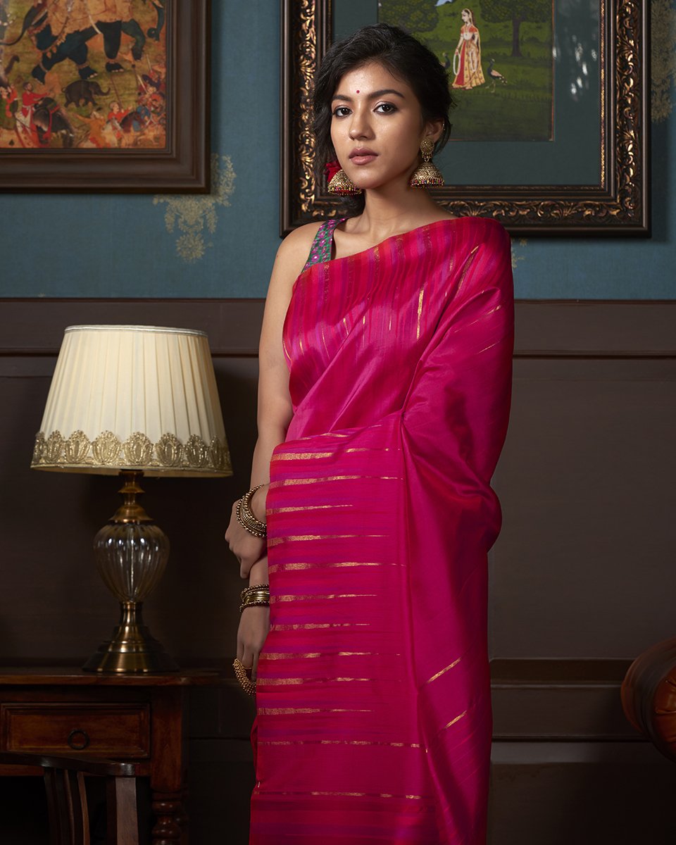 Handloom_Pink_Kanjivaram_Silk_Saree_With_Thread_Border_WeaverStory_01