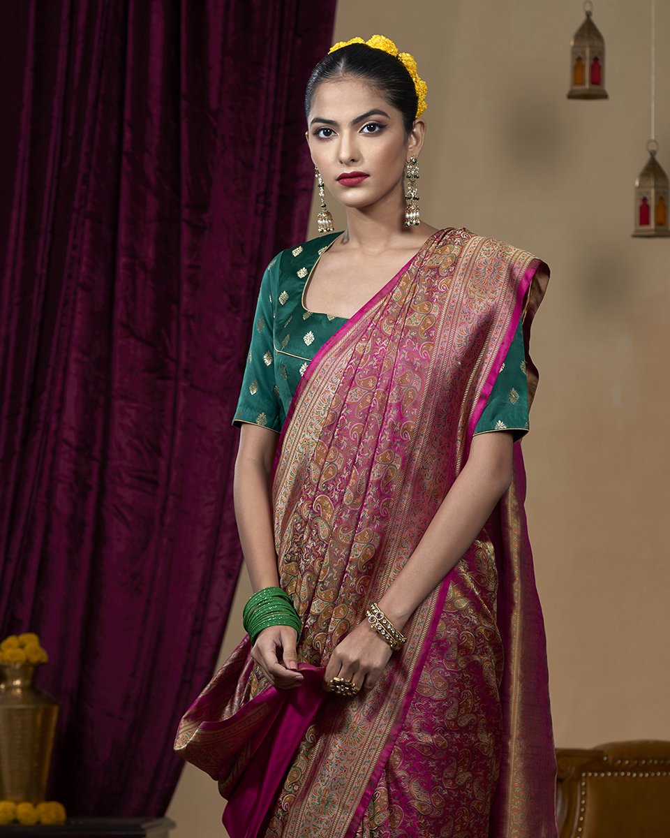 Handloom_Pink_Reshmi_Pure_Katan_Silk_Jamawar_Tanchoi_Banarasi_Saree_With_Meenakari_WeaverStory_01