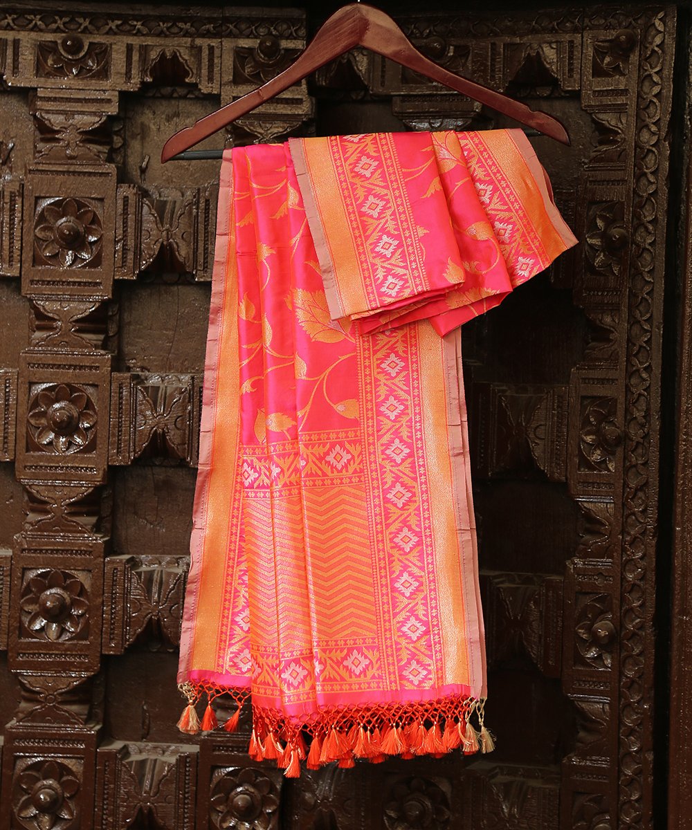 Handloom_Pink_Pure_Katan_Silk_Jamdani_Banarasi_Dupatta_WeaverStory_01