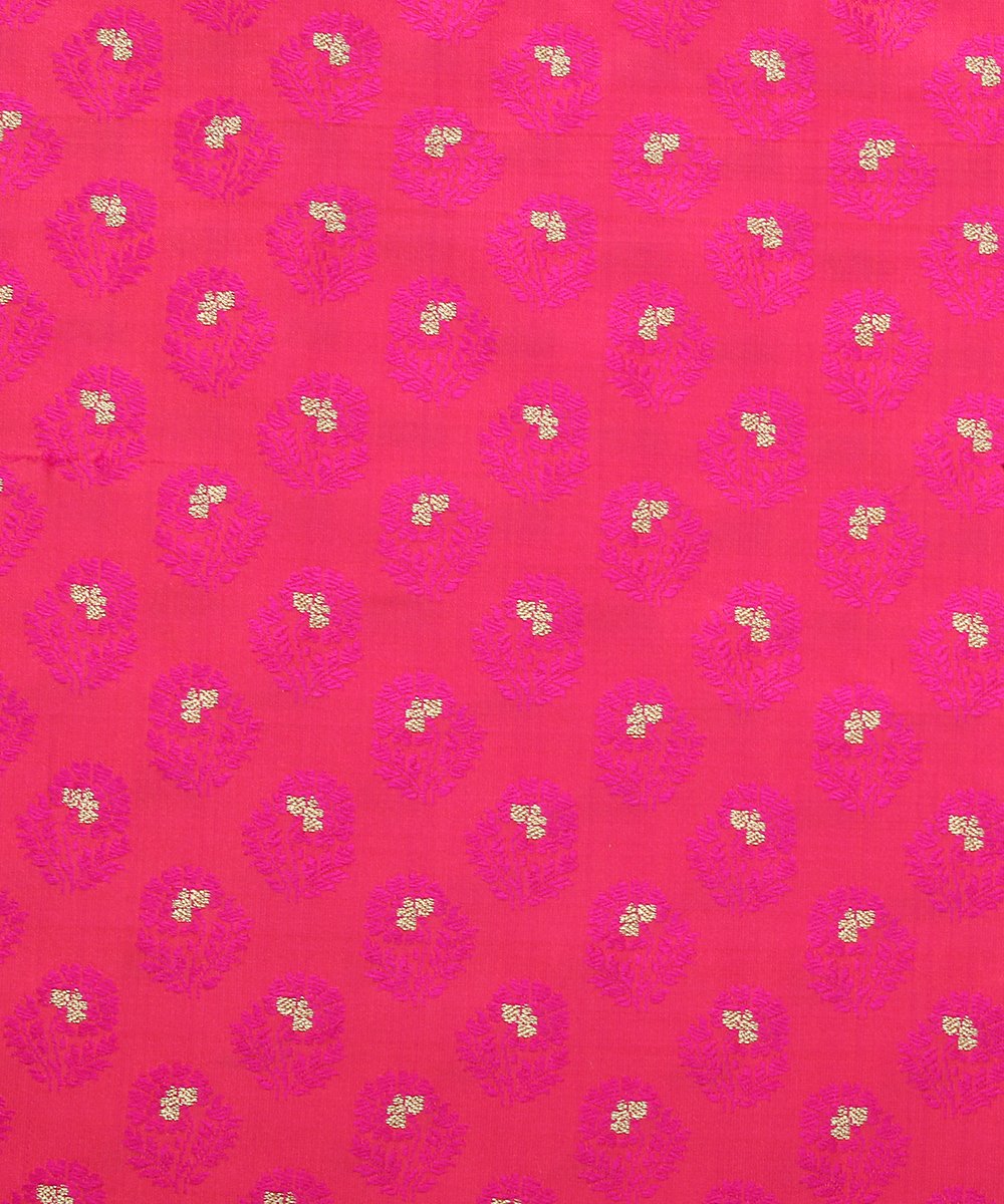 Handloom_Pink_and_Orange_Dual_Tone_Zari_Booti_Tanchoi_Banarasi_Fabric_with_Floral_Motifs_WeaverStory_03