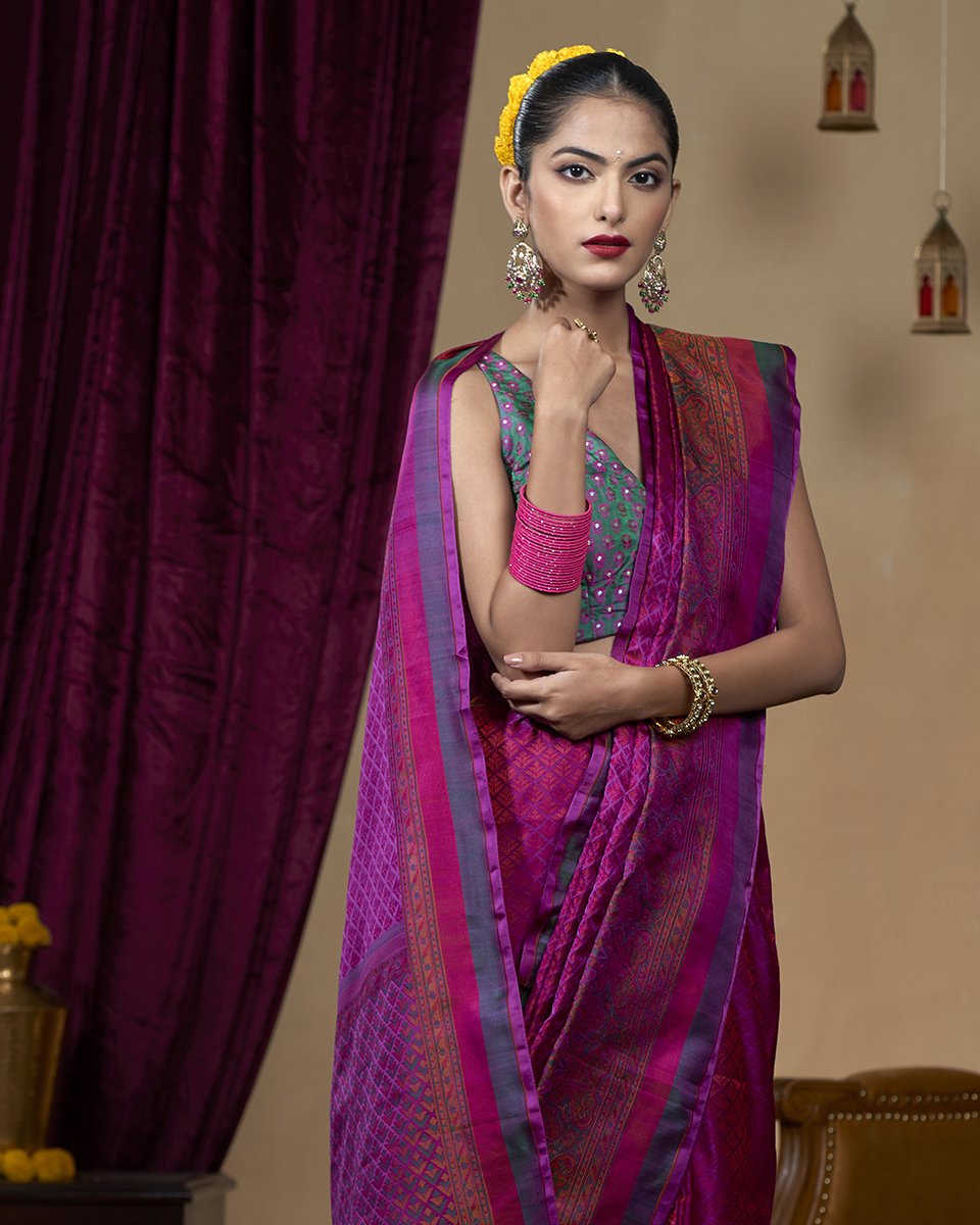 Handloom_Plum_Pashmina_Pure_Katan_Silk_Tanchoi_Jamawar_Banarasi_Saree_With_Mustard_And_Green_Resham_Border_WeaverStory_01