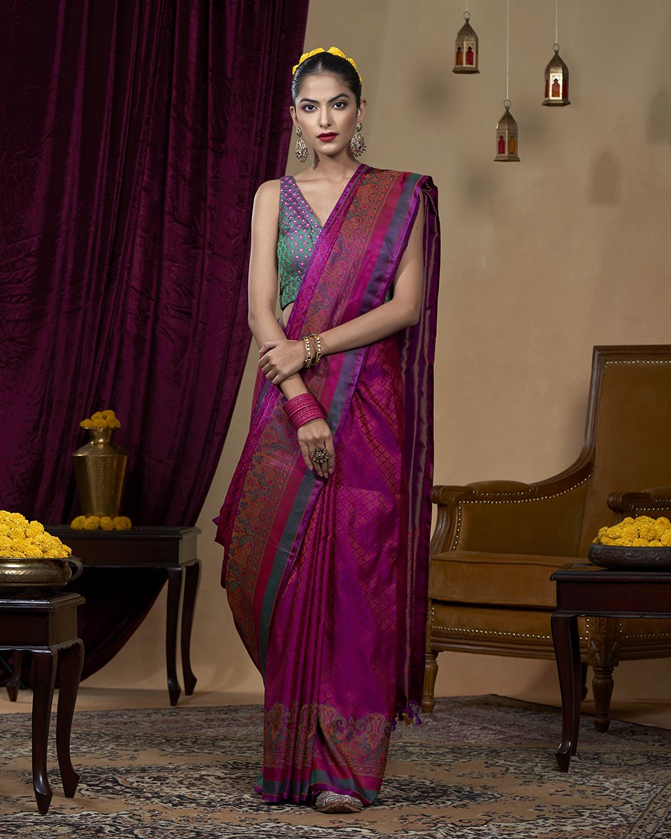 Handloom_Plum_Pashmina_Pure_Katan_Silk_Tanchoi_Jamawar_Banarasi_Saree_With_Mustard_And_Green_Resham_Border_WeaverStory_02