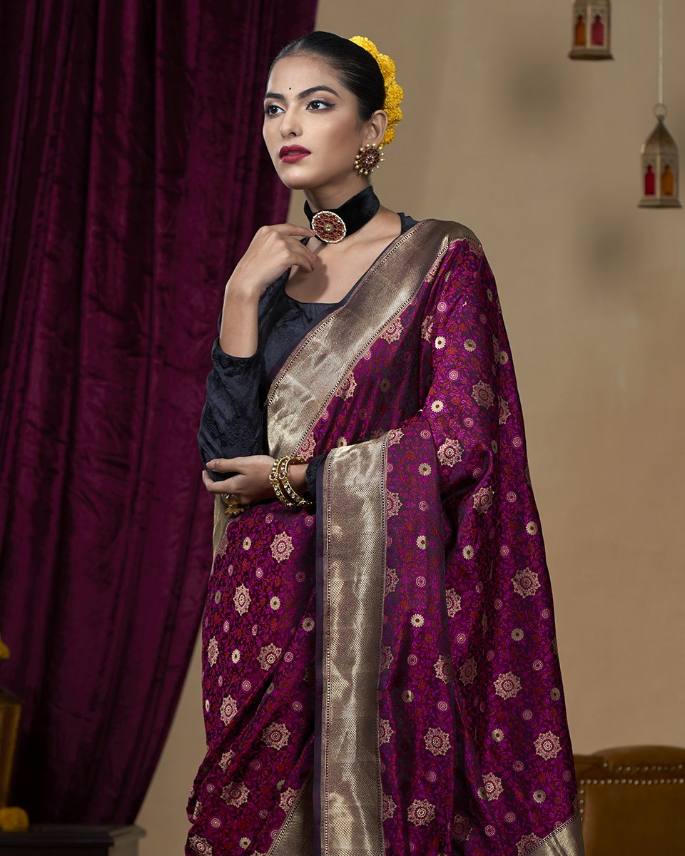 Purple_and_Pink_Handloom_Pure_Katan_Silk_Boota_Tanchoi_Banarasi_Saree_with_Zari_Motifs_WeaverStory_01