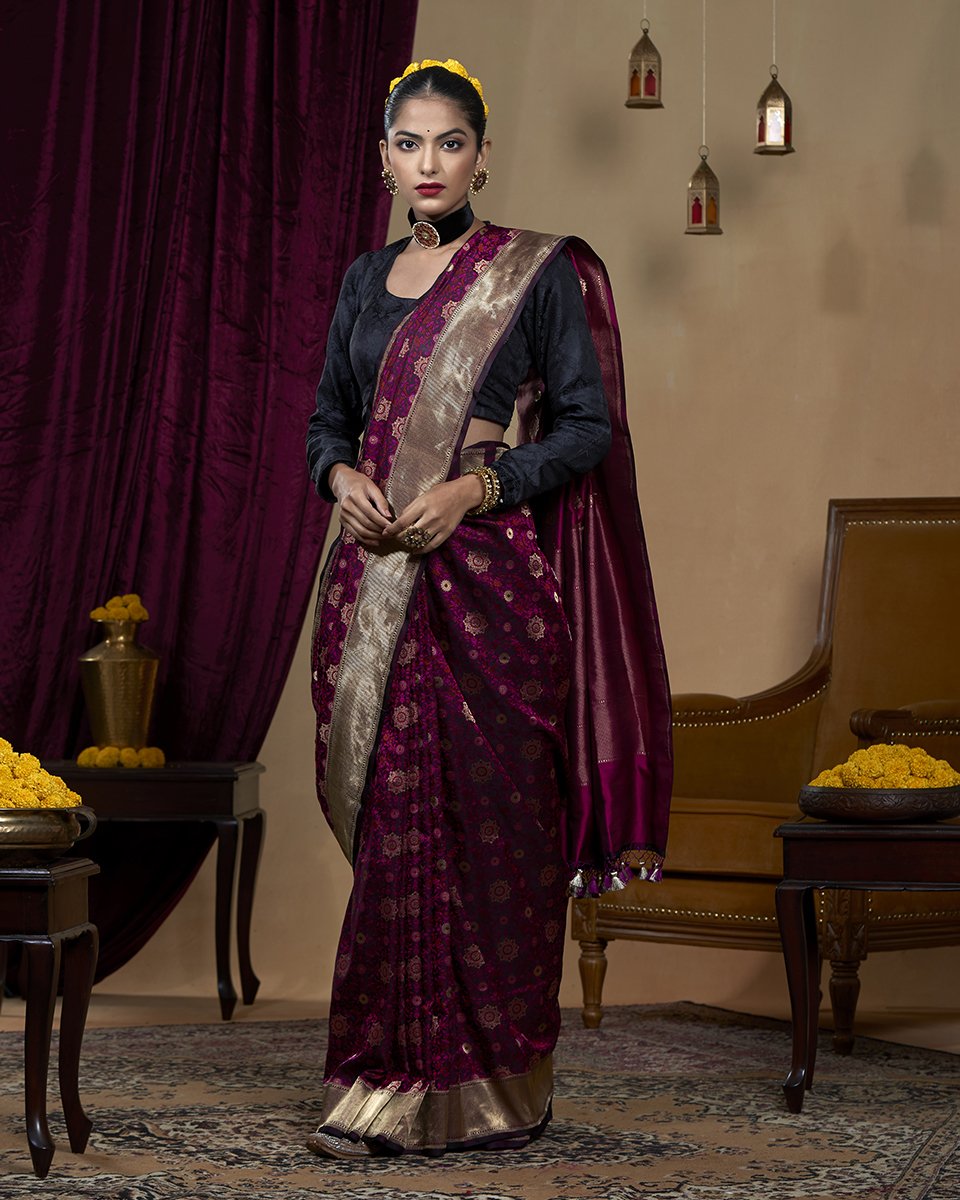 Purple_and_Pink_Handloom_Pure_Katan_Silk_Boota_Tanchoi_Banarasi_Saree_with_Zari_Motifs_WeaverStory_02
