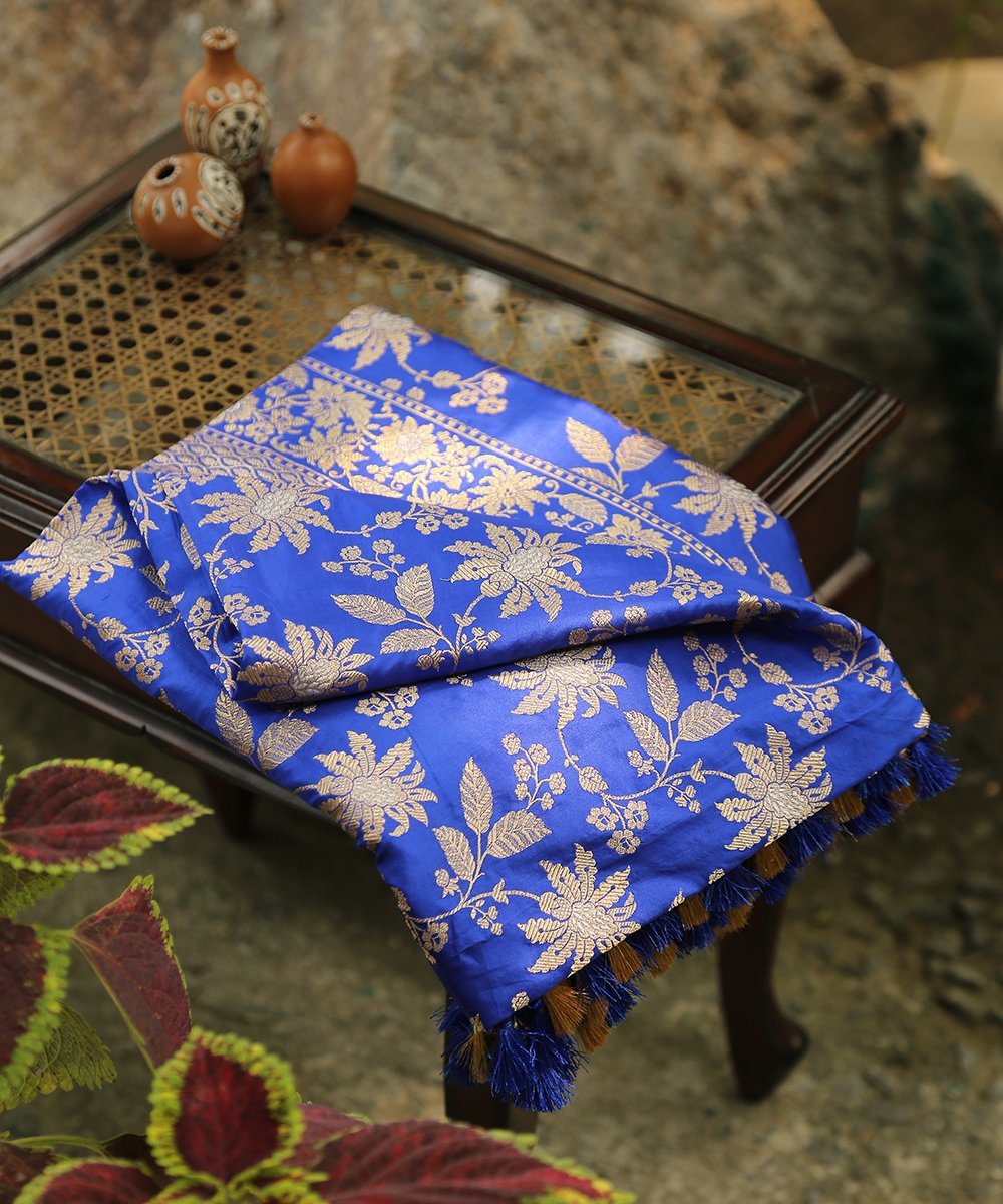 Handloom_Purple_Kadhwa_Pure_Katan_Silk_Banarasi_Dupatta_with_Floral_Jangla_WeaverStory_01