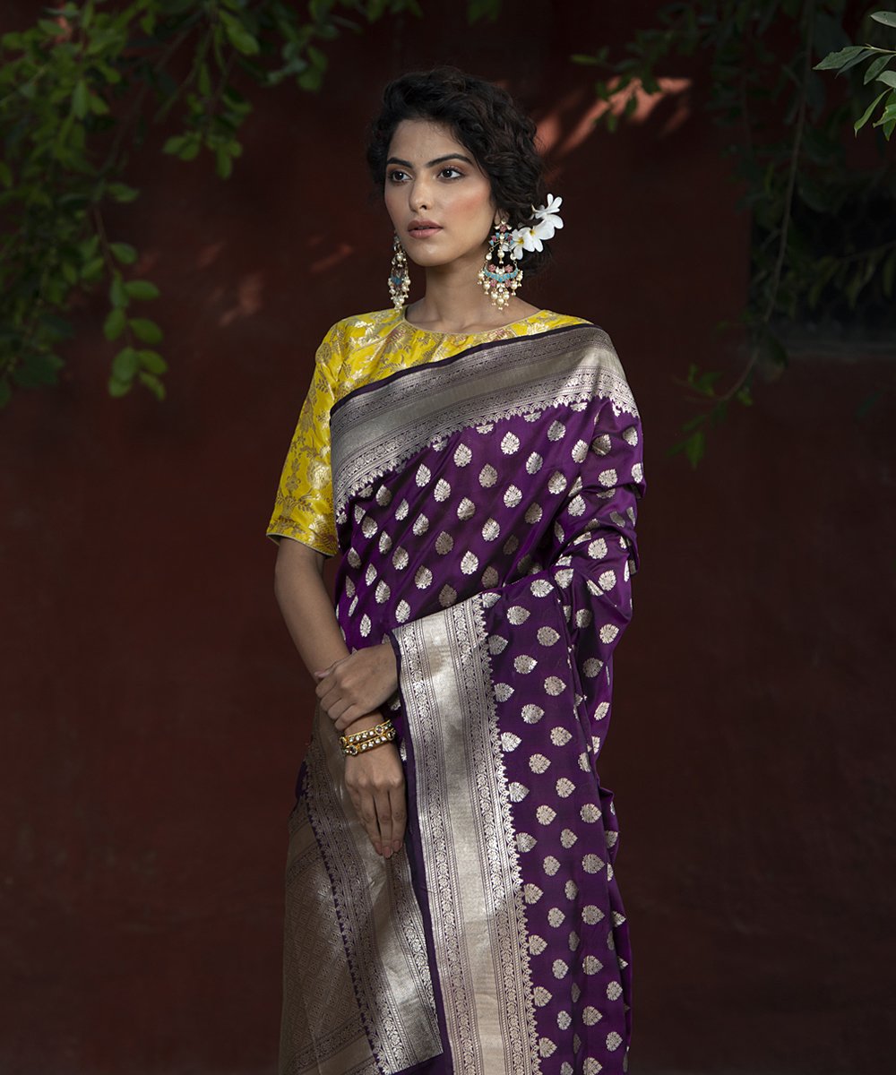 Handloom_Purple_Katan_Silk_Handloom_Zari_Booti_Banarasi_Saree_WeaverStory_01