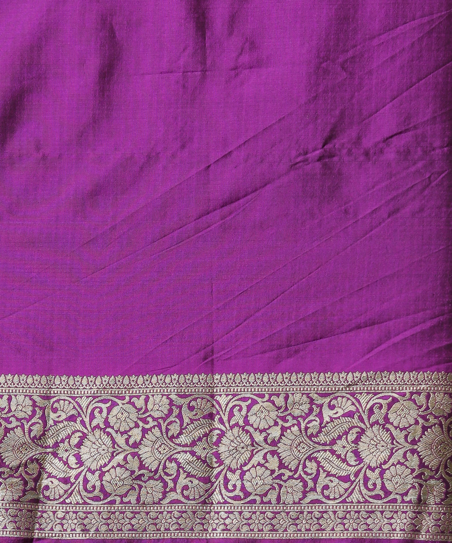 Handloom_Purple_Pure_Katan_Silk_Banarasi_Saree_with_Traditional_Motifs_WeaverStory_05