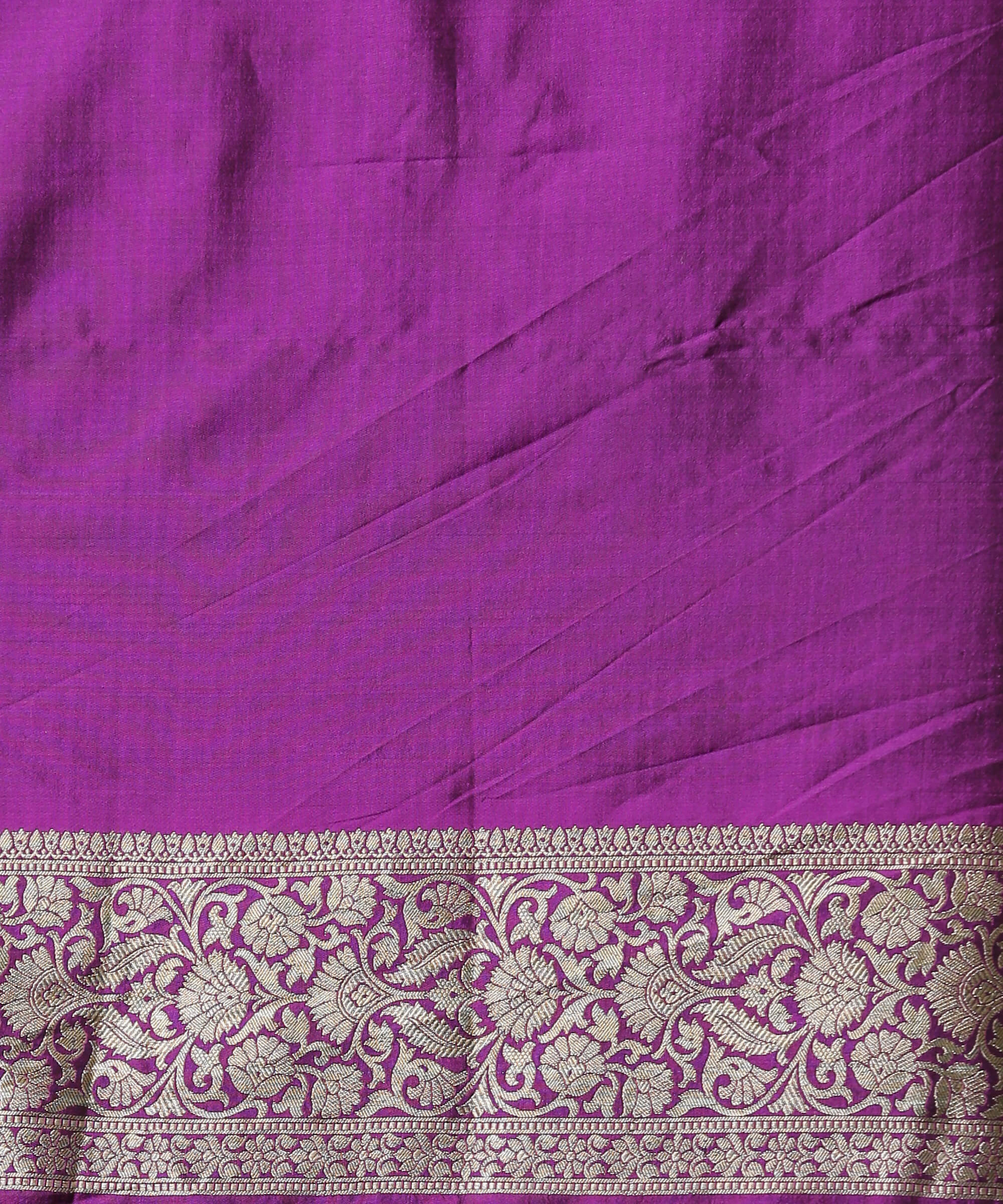 Handloom_Purple_Pure_Katan_Silk_Banarasi_Saree_with_Traditional_Motifs_WeaverStory_05