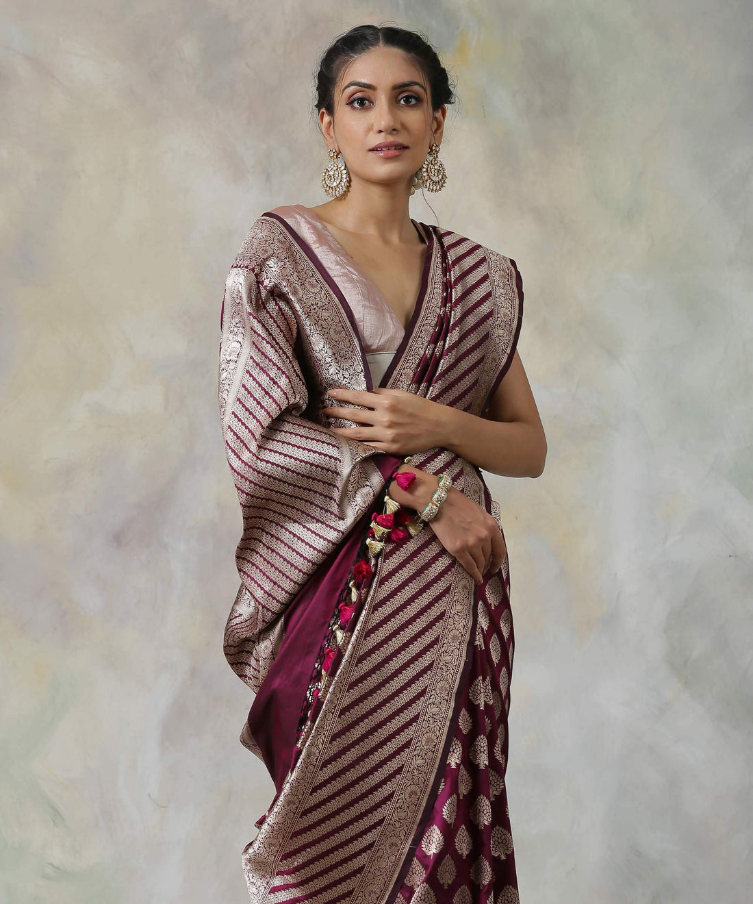 Handloom_Dark_Wine_Banarasi_Katan_Silk_Saree_with_a_Broad_Border_WeaverStory_01