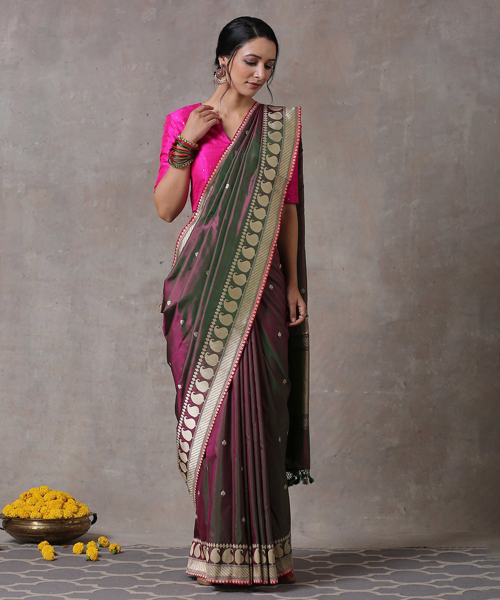 Handloom_Purple_and_Green_Dual_Tone_Pure_Katan_Silk_Banarasi_Saree_with_Paisley_Border_WeaverStory_01