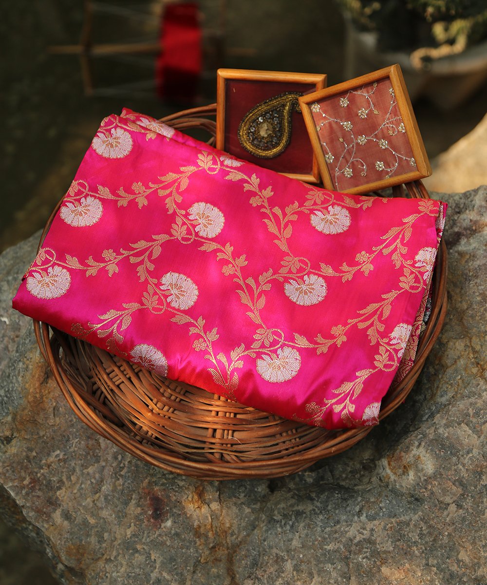Rani_Pink_Pure_Katan_Silk_Handloom_Banarasi_Dupatta_with_Sona_Rupa_Zari_WeaverStory_01