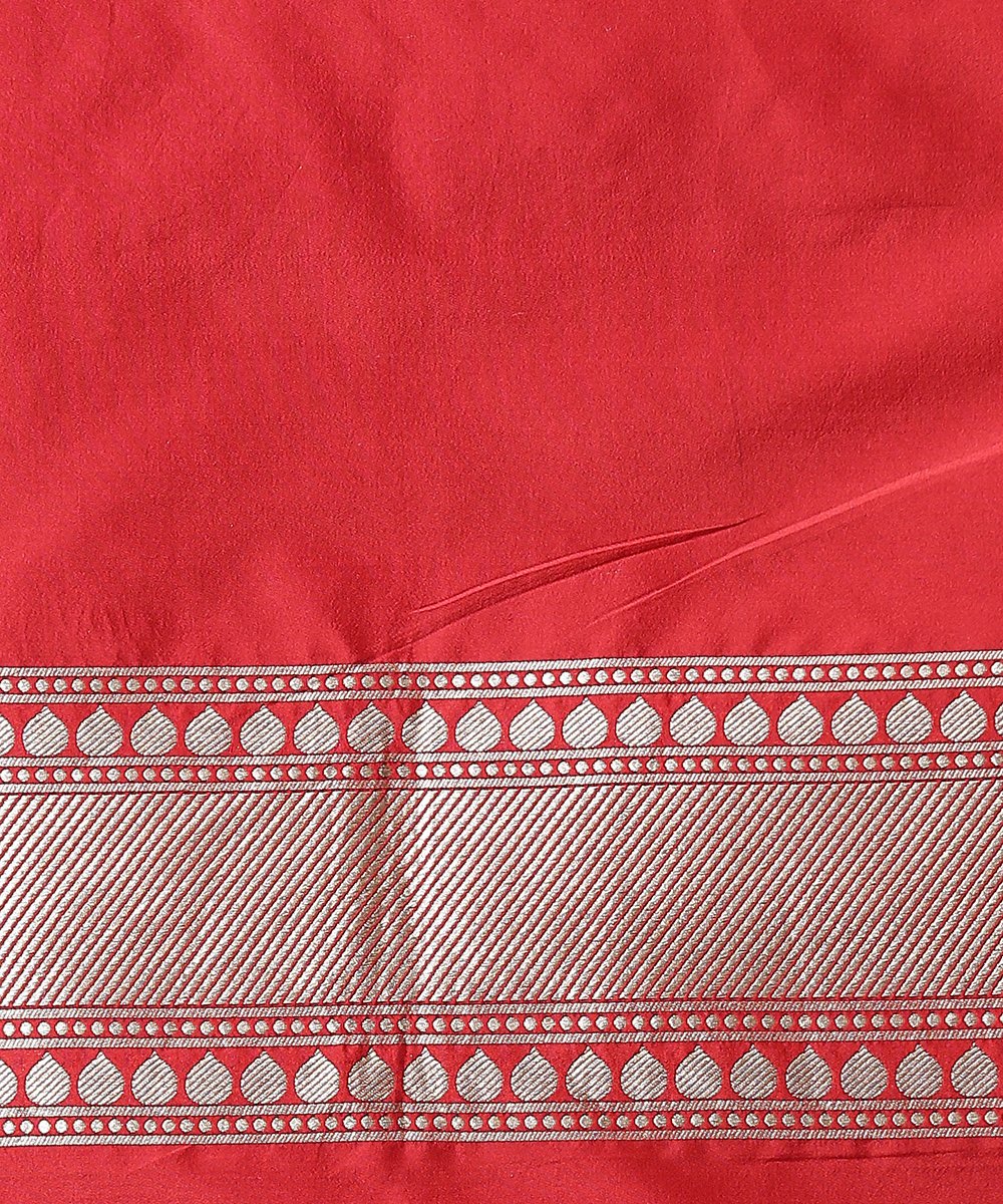 Handloom_Red_All_Over_Banarasi_Saree_With_Jangla_Weave_WeaverStory_05