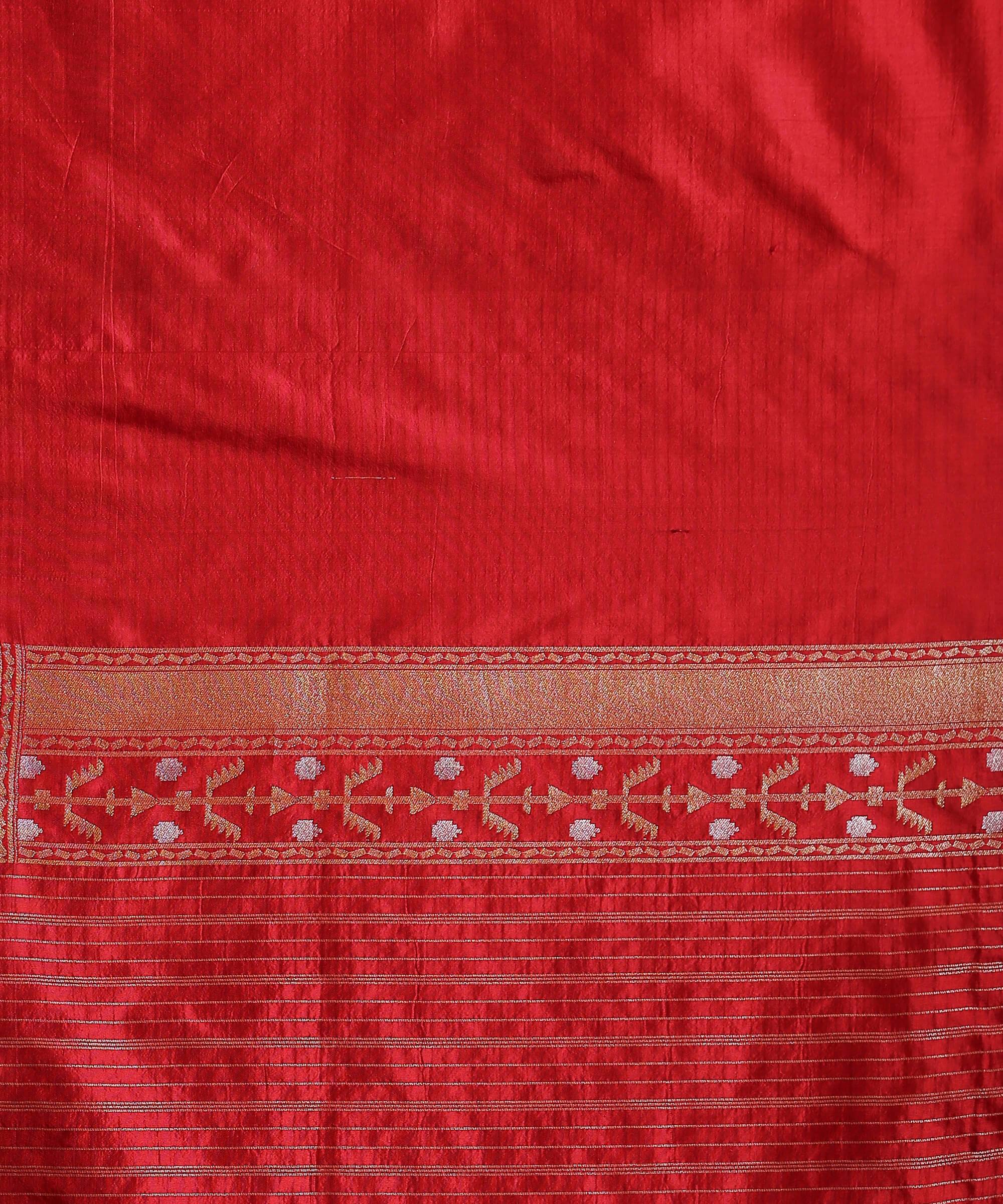 Red_Pure_Katan_Silk_Banarasi_Handloom_Saree_with_Jamdani_Weave_WeaverStory_05