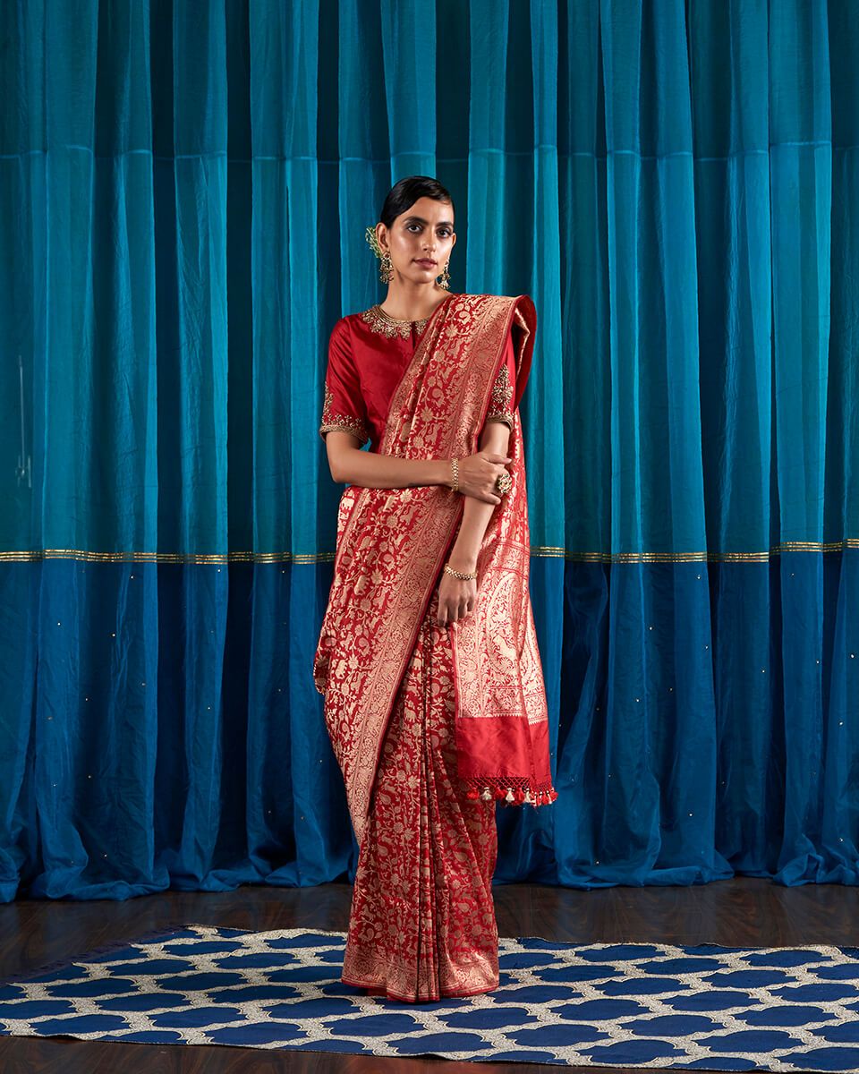 Handloom_Red_Kimkhab_Shikargah_Saree_With_Kadhwa_Border_WeaverStory_02