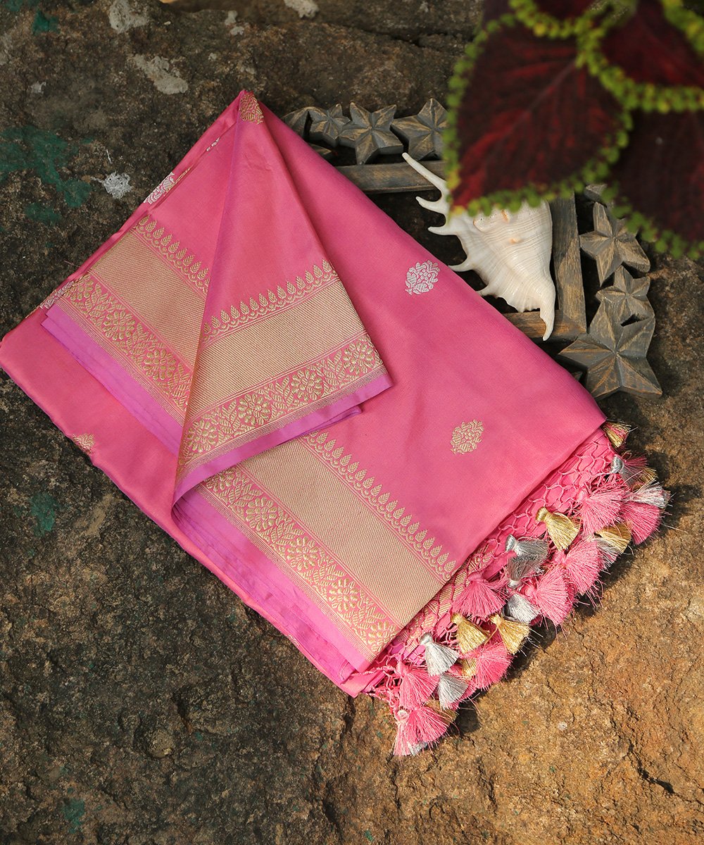 Handloom_Rose_Pink_Pure_Katan_Silk_Banarasi_Dupatta_with_Kadhwa_Booti_WeaverStory_01