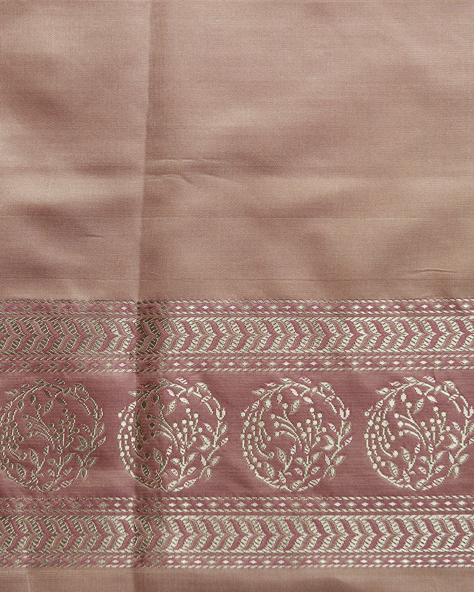 Handloom_Pink_and_Peach_Pure_Katan_Silk_Tanchoi_Banarasi_Saree_With_Rose_Flower_Boota_WeaverStory_05
