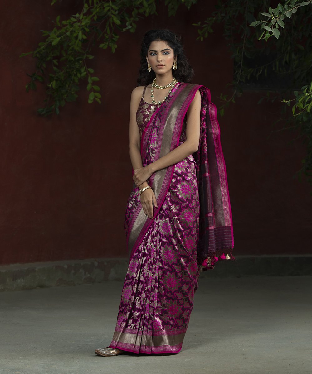Handloom_Wine_And_Pink_Dual_Tone_Antique_Silver_Zari_Banarasi_Saree_with_Jangla_Design_WeaverStory_02