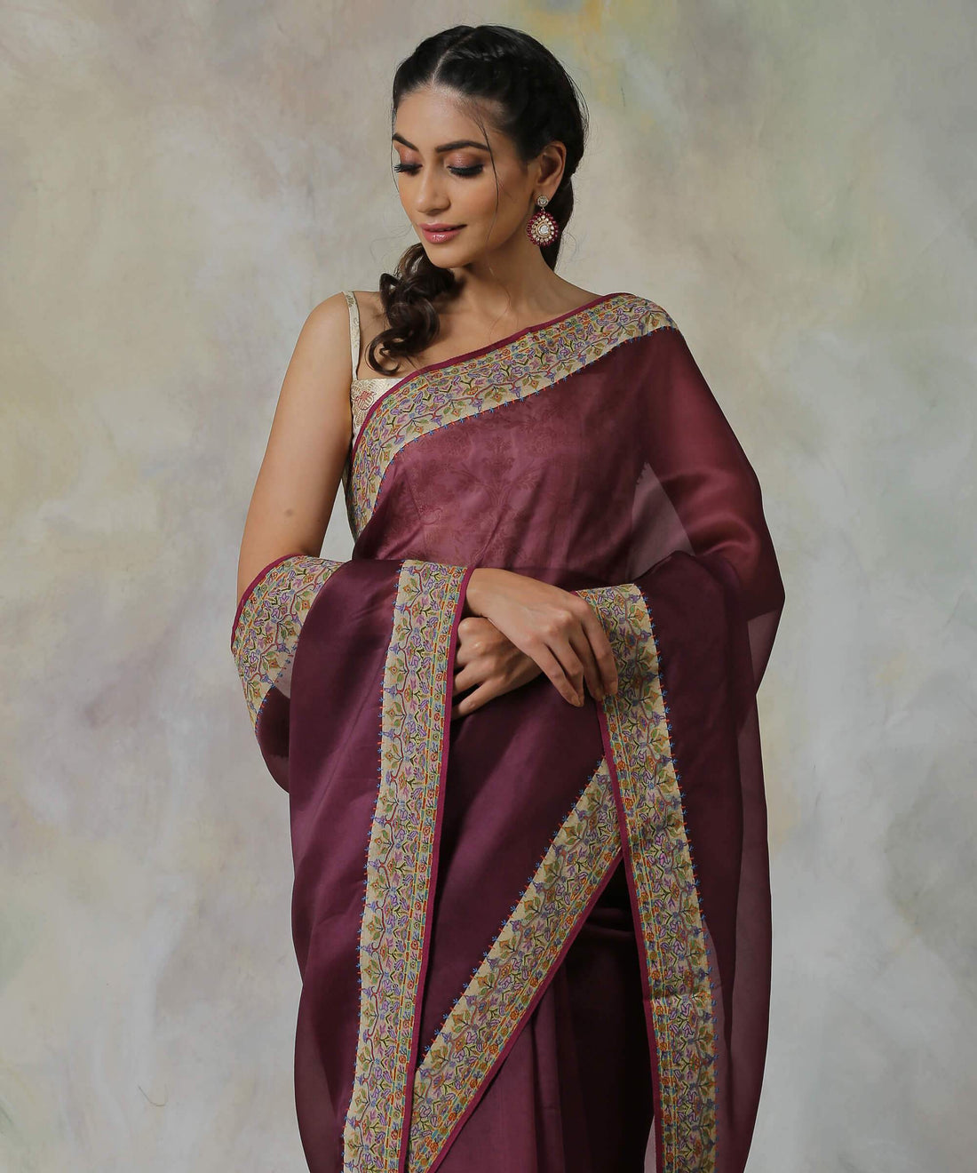 Wine_Handloom_Organza_Saree_with_Hand_Appliqued_Sozni_Needle_Work_Border_WeaverStory_01