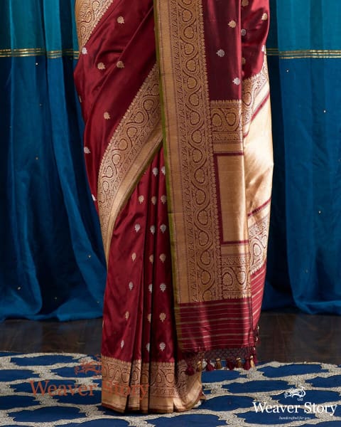 Handloom_Maroon_Kadhwa_Booti_Saree_with_Silver_Zari_WeaverStory_04