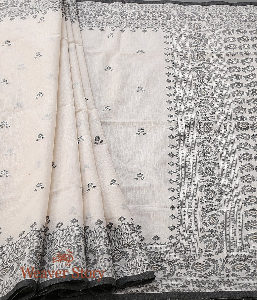 Hand_Spun_and_Hand_Woven_Pure_Cotton_Jamdani_Saree_in_White_with_Black_Thread_WeaverStory_03