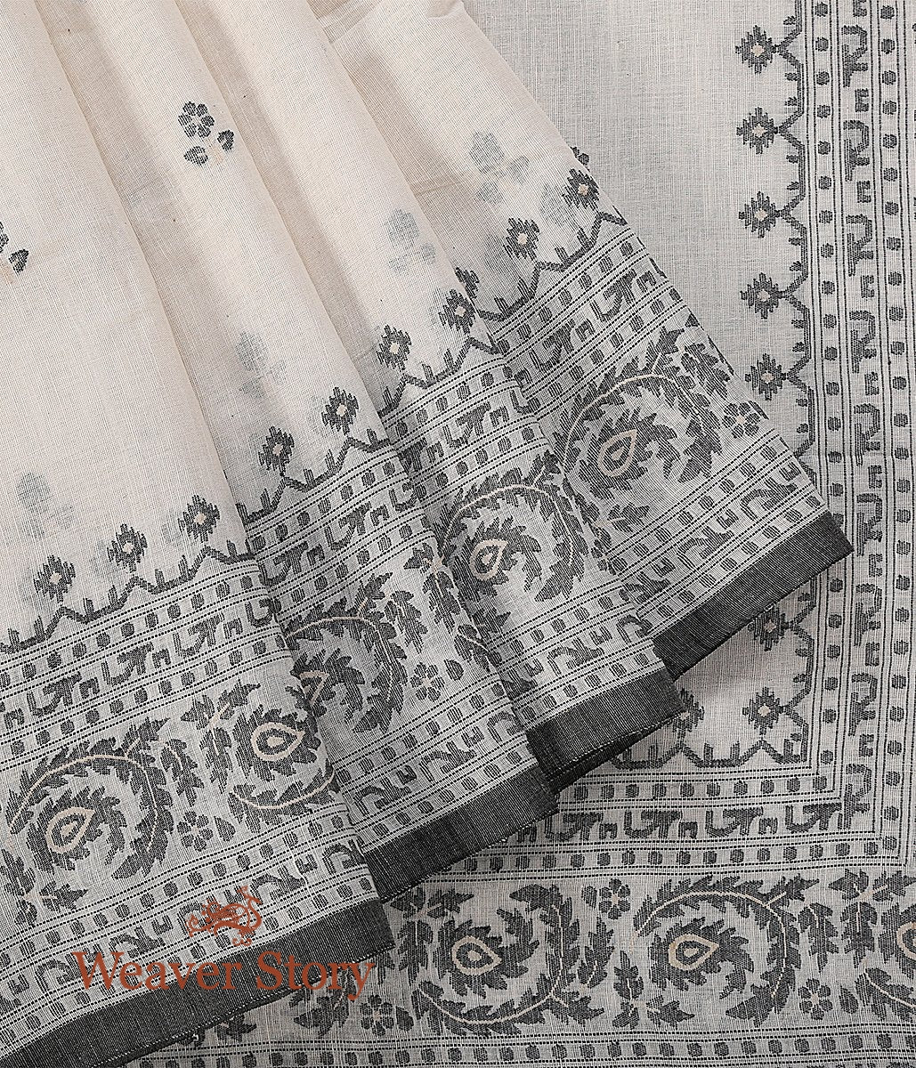 Hand_Spun_and_Hand_Woven_Pure_Cotton_Jamdani_Saree_in_White_with_Black_Thread_WeaverStory_02
