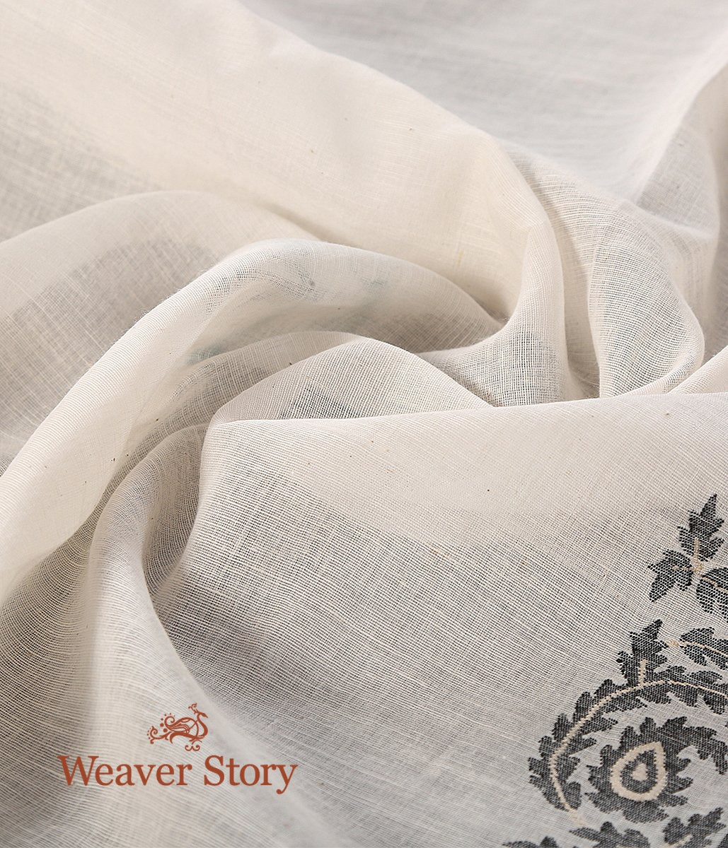 Hand_Spun_and_Hand_Woven_Pure_Cotton_Jamdani_Saree_in_White_with_Black_Thread_WeaverStory_05