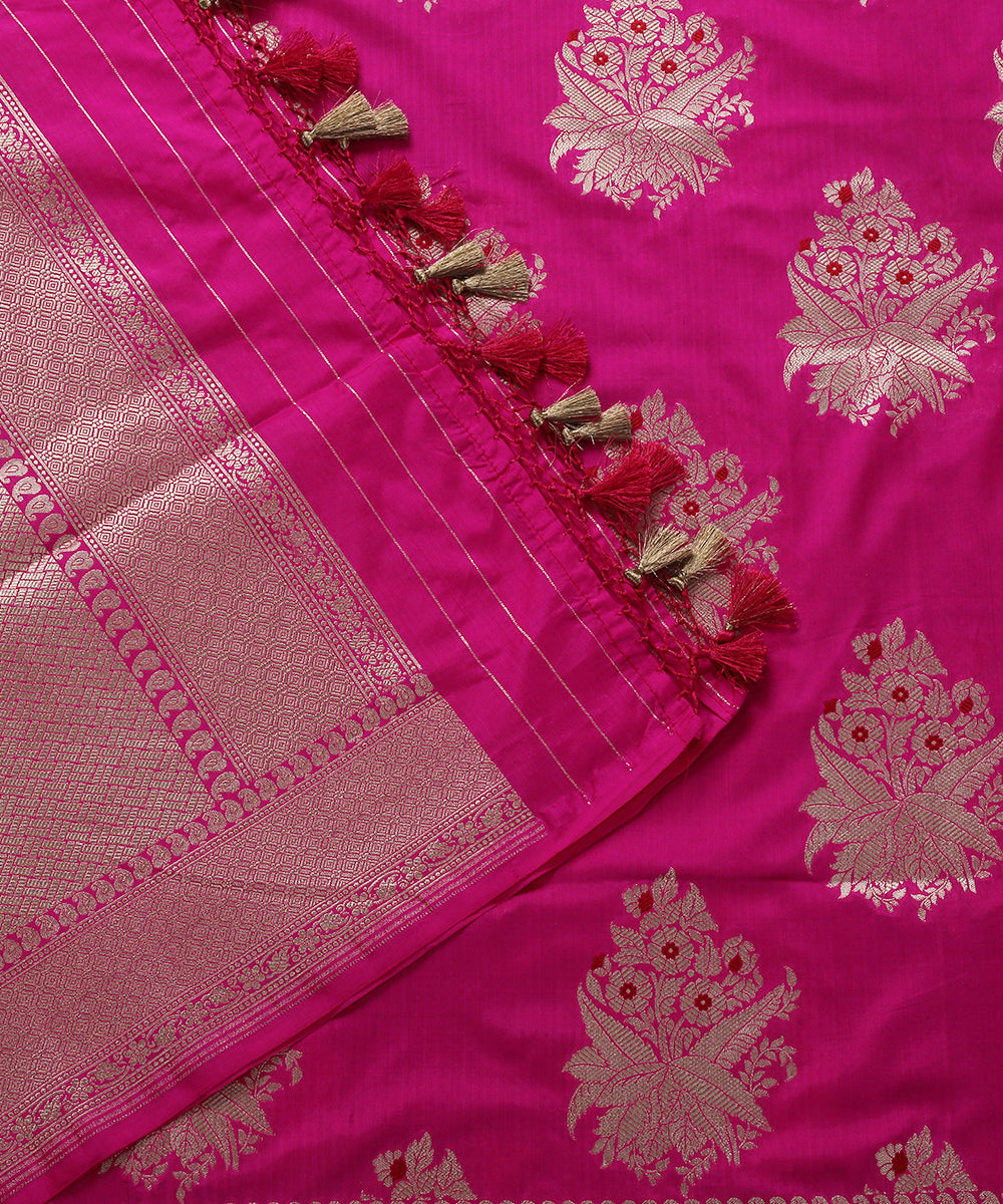 Pink_Handloom_Banarasi_Katan_Silk_Dupatta_with_Floral_Bunches_WeaverStory_03