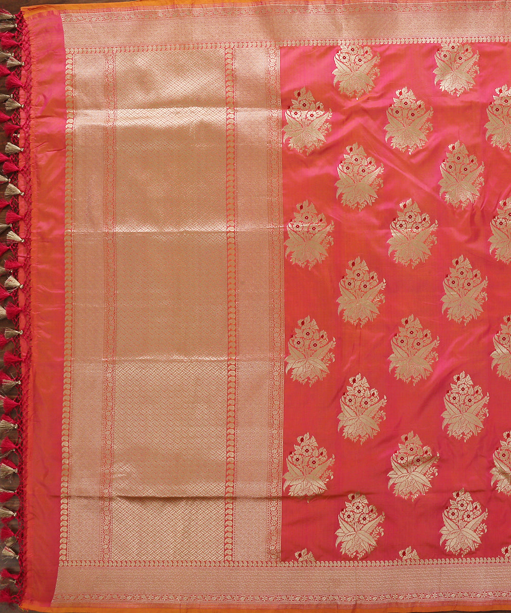 Pink_and_Orange_Dual_Tone_Handloom_Banarasi_Katan_Silk_Dupatta_with_Floral_Bunches_WeaverStory_02