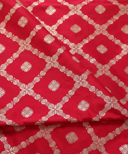 Red_Pure_Katan_Silk_Banarasi_Handloom_Fabric_with_Chokdi_Jaal_WeaverStory_02