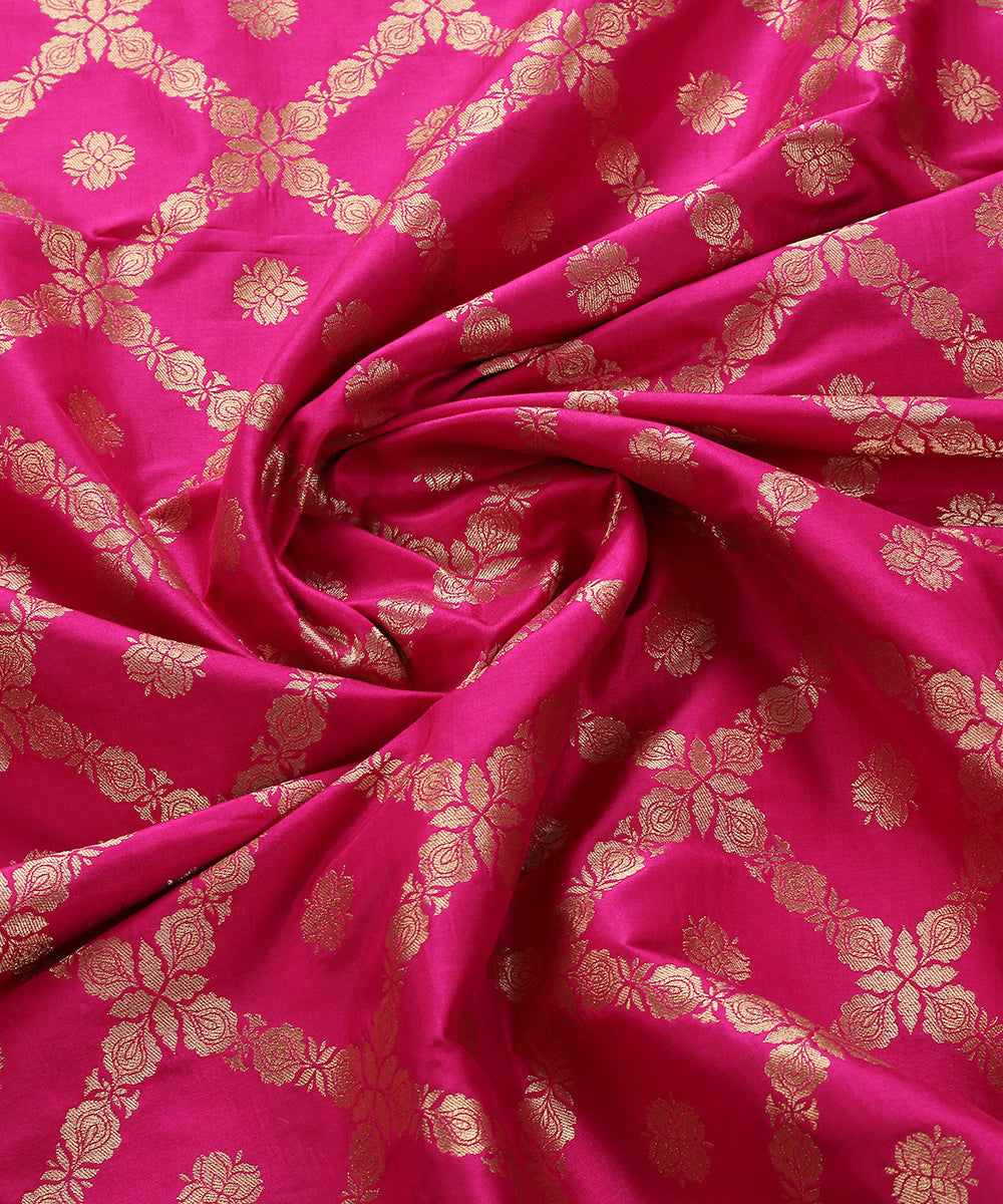 Rani_Pink_Pure_Katan_Silk_Banarasi_Handloom_Fabric_with_Chokdi_Jaal_WeaverStory_05