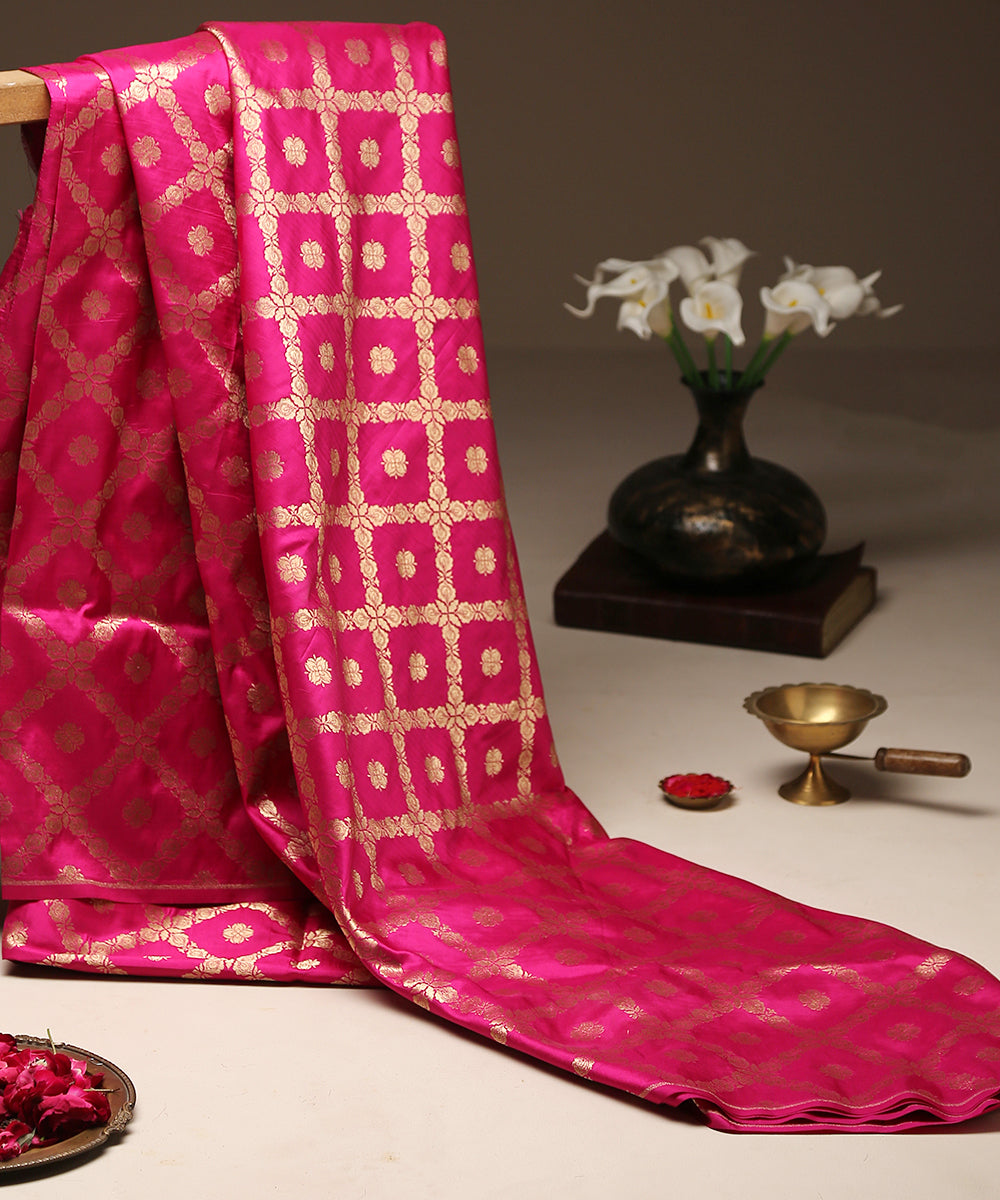 Rani_Pink_Pure_Katan_Silk_Banarasi_Handloom_Fabric_with_Chokdi_Jaal_WeaverStory_01