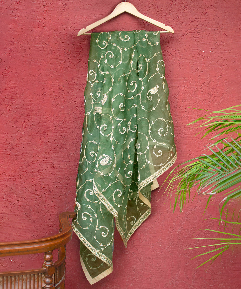 Handloom_Green_Organza_Dupatta_with_Zardozi_Work_WeaverStory_01